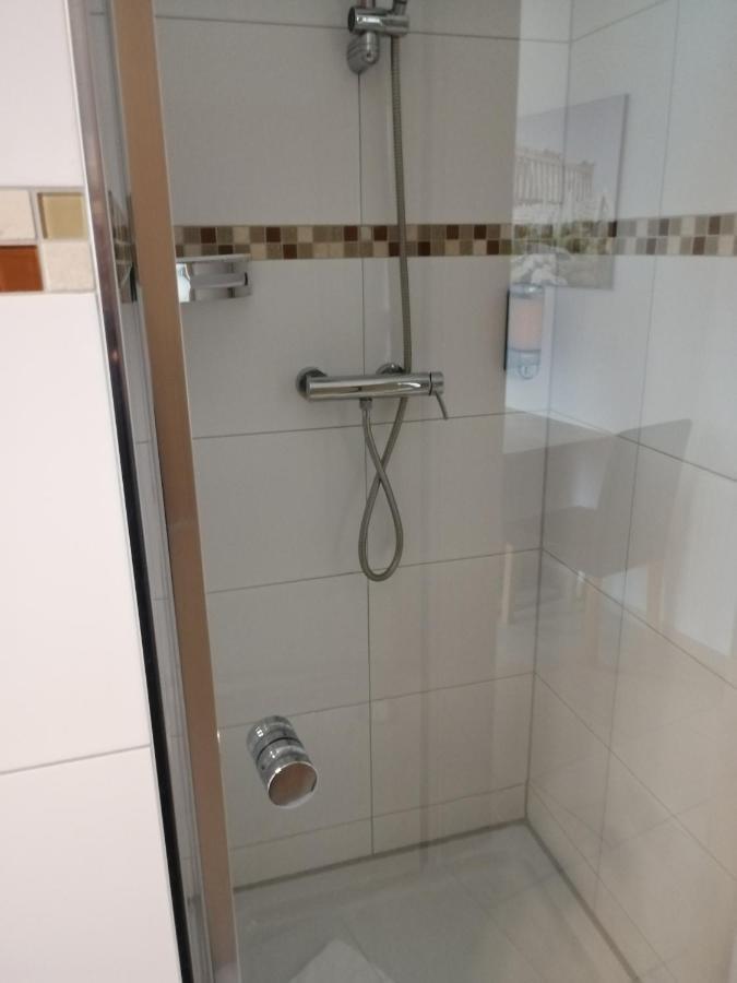 Süßen Hotel-Restaurant Zum Baeumle מראה חיצוני תמונה