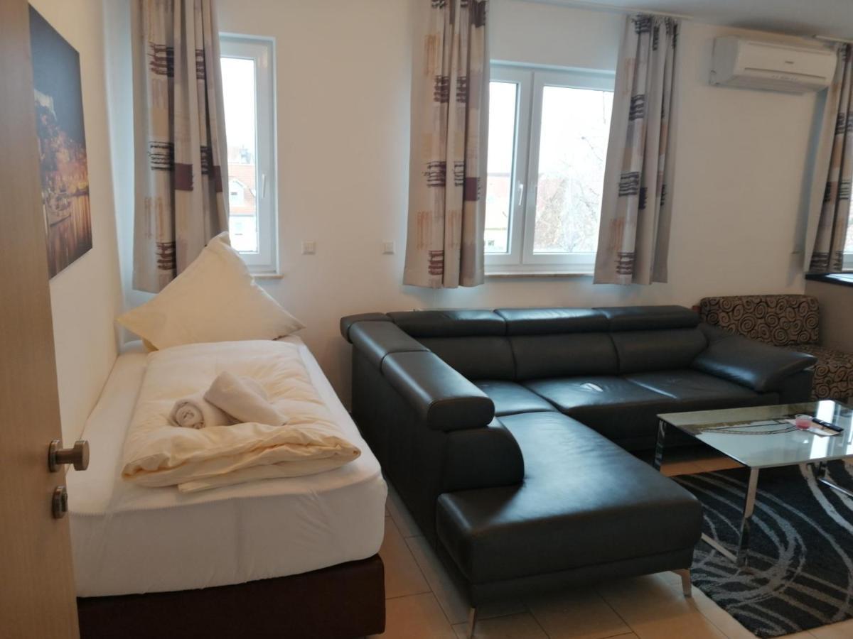 Süßen Hotel-Restaurant Zum Baeumle מראה חיצוני תמונה