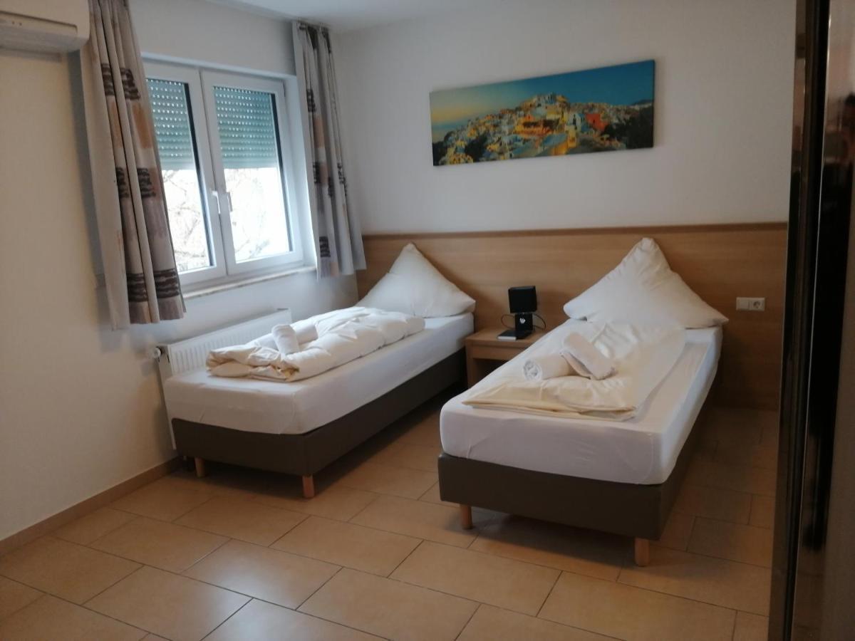 Süßen Hotel-Restaurant Zum Baeumle מראה חיצוני תמונה