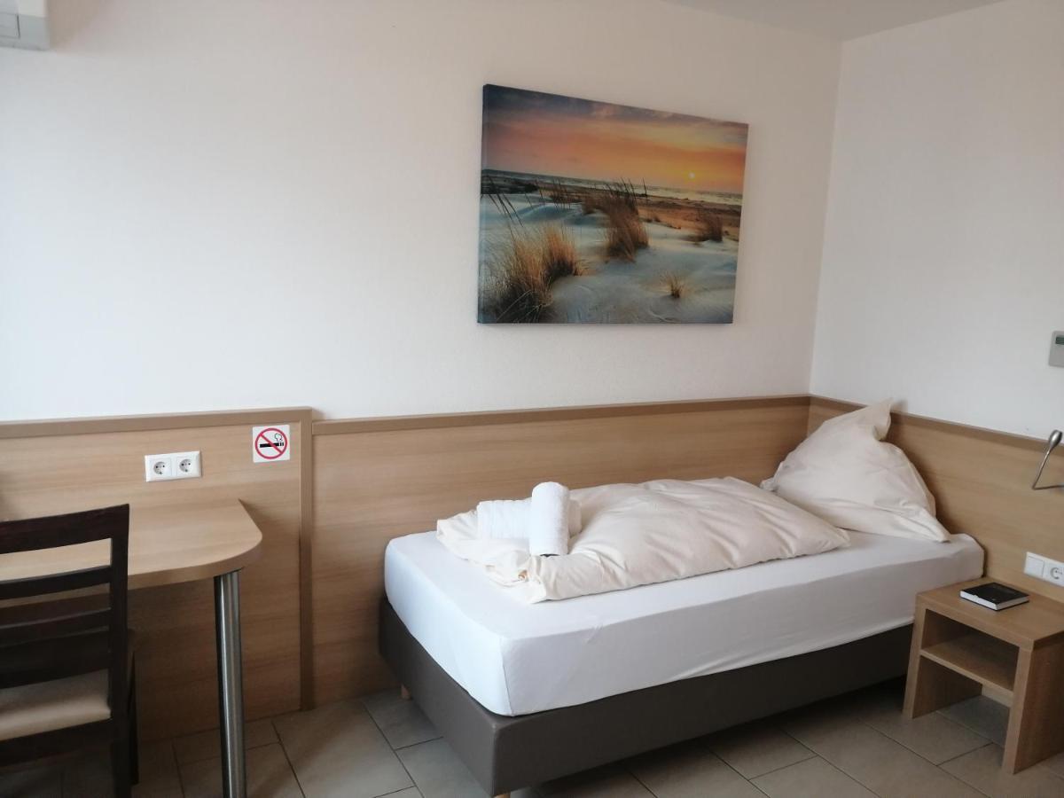 Süßen Hotel-Restaurant Zum Baeumle מראה חיצוני תמונה