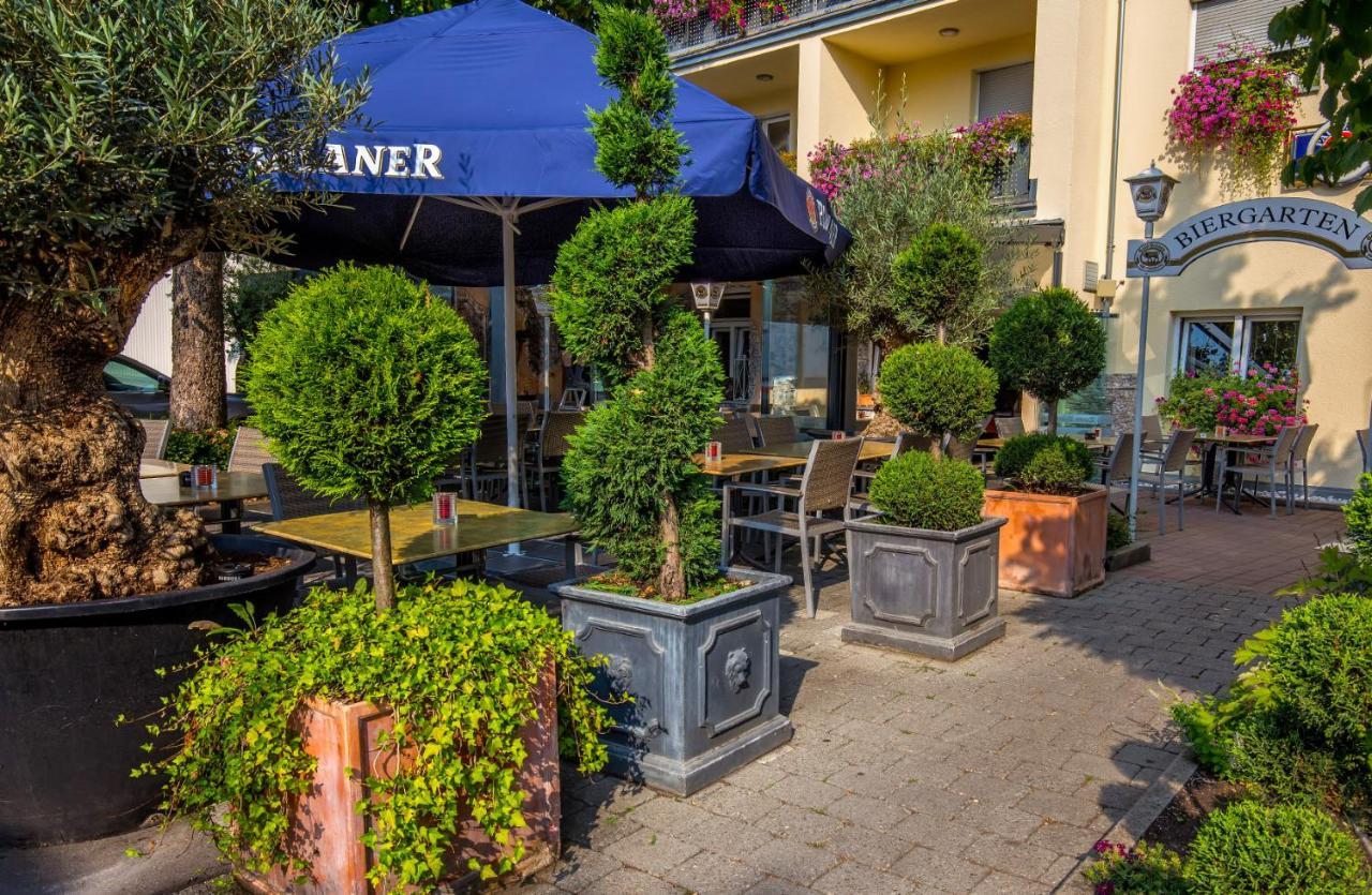 Süßen Hotel-Restaurant Zum Baeumle מראה חיצוני תמונה