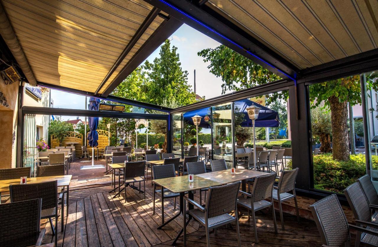 Süßen Hotel-Restaurant Zum Baeumle מראה חיצוני תמונה