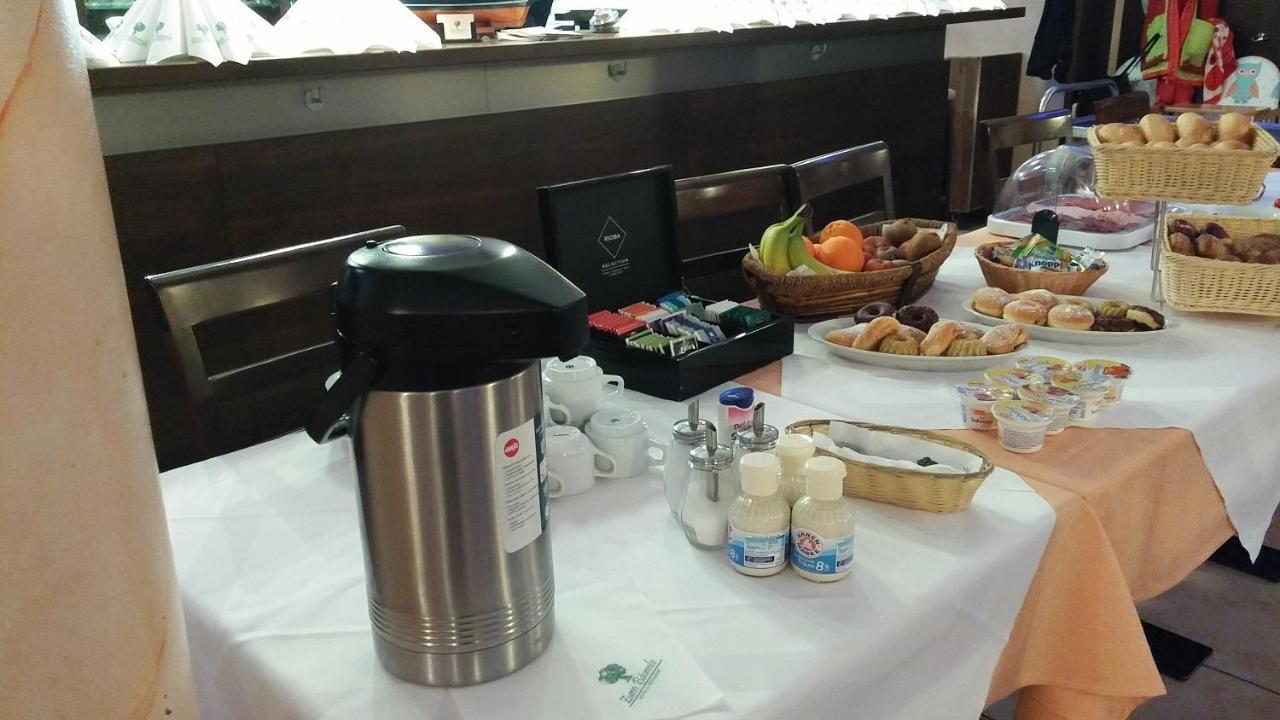 Süßen Hotel-Restaurant Zum Baeumle מראה חיצוני תמונה