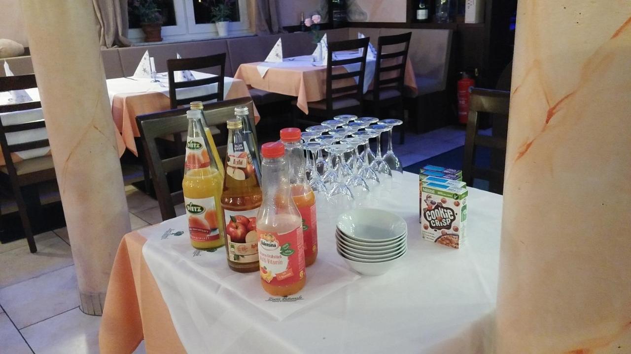 Süßen Hotel-Restaurant Zum Baeumle מראה חיצוני תמונה