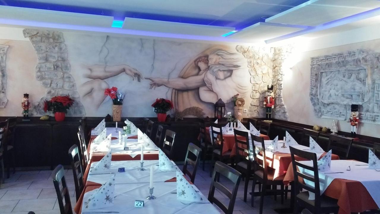 Süßen Hotel-Restaurant Zum Baeumle מראה חיצוני תמונה
